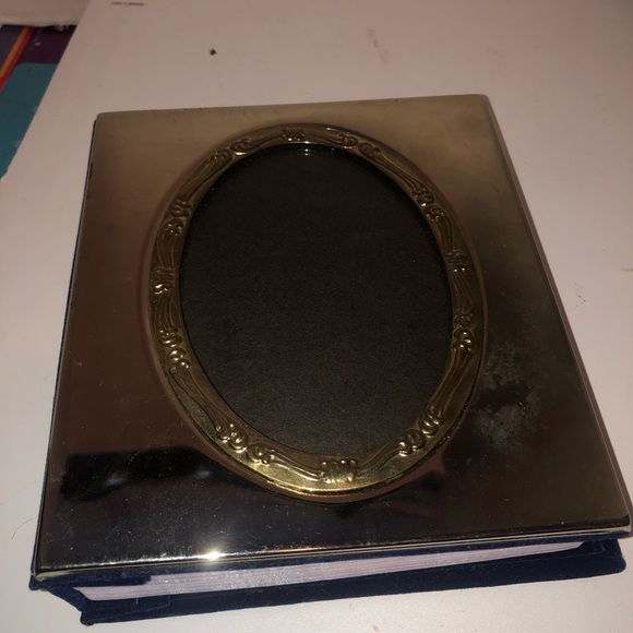 Silver photo album with picture insert- 6 1/2” by 5 1/2” - photo inserts inside. - Picture 4 of 9